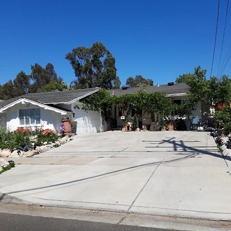 Oc House Bed & Breakfast Santa Ana Exterior photo